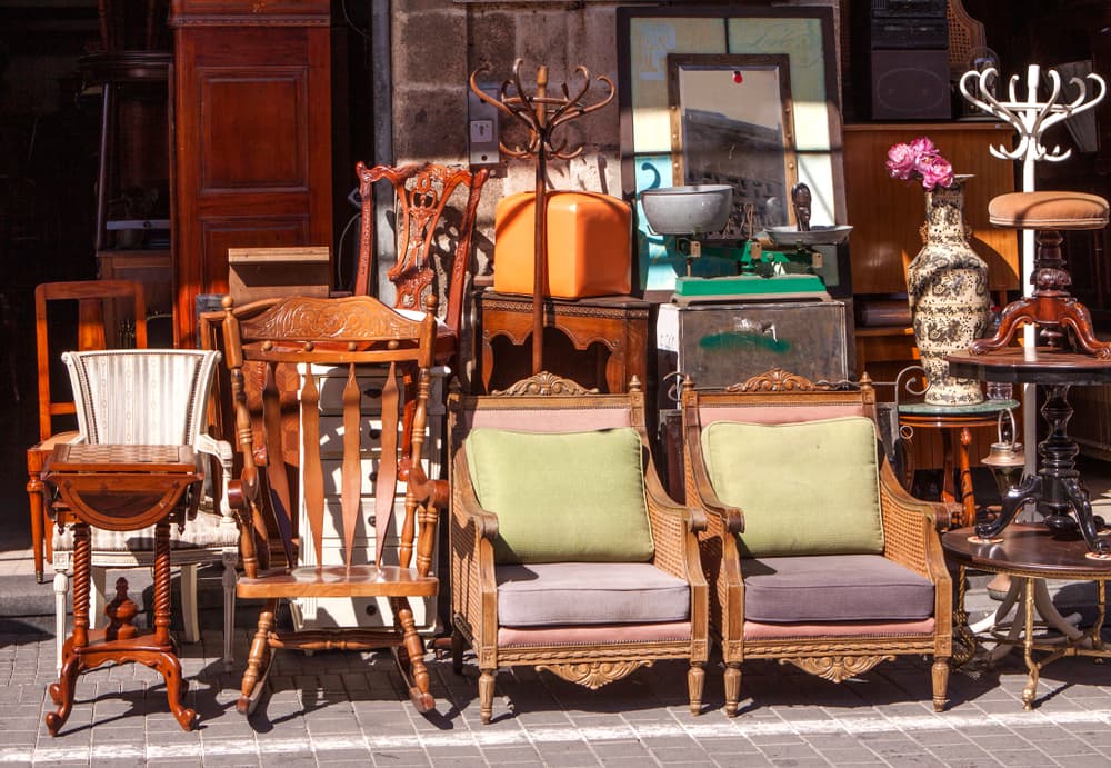 Donating furniture to charities in Brussels: the practical guide